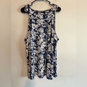 3/$20 Fortune & Ivy Blue & White Floral Textured High Neck Tank Top 2XL